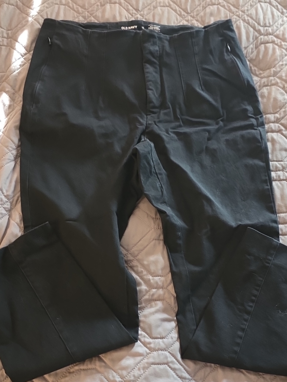 Old Navy Women's Black Chinos - Slim Fit